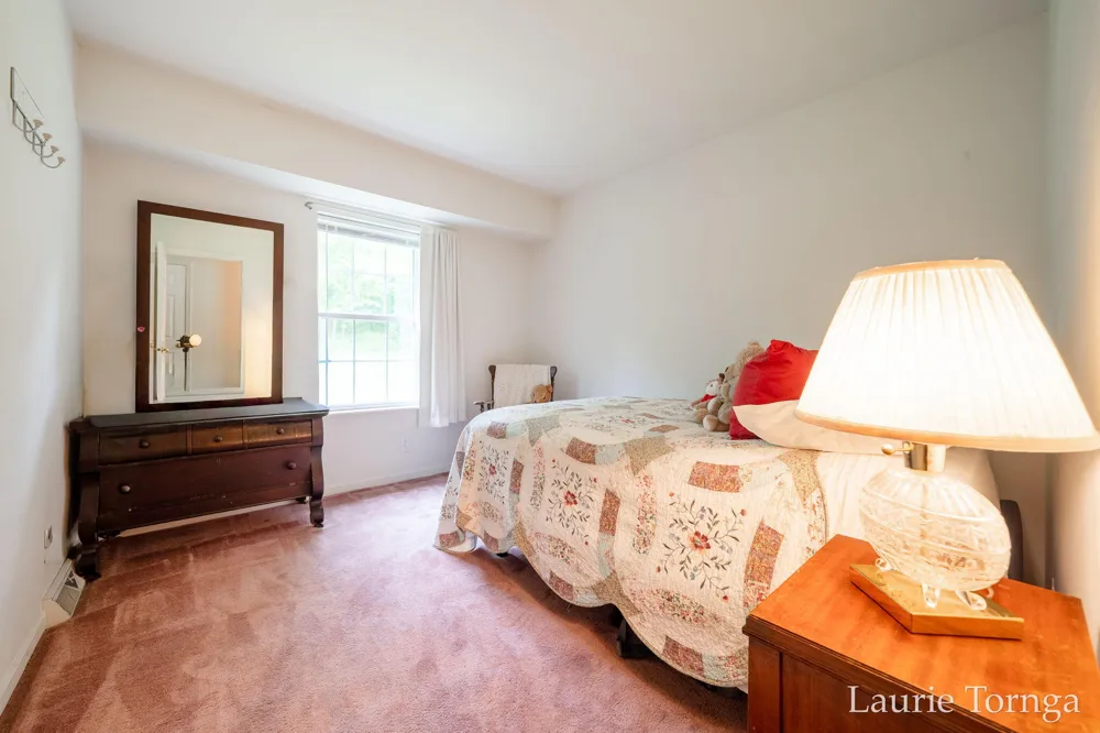 2670 Grand River Drive NE Ada Township, MI 49525