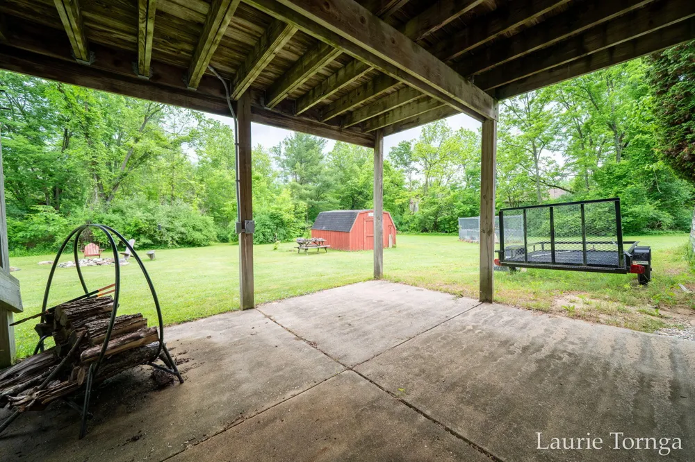 2670 Grand River Drive NE Ada Township, MI 49525