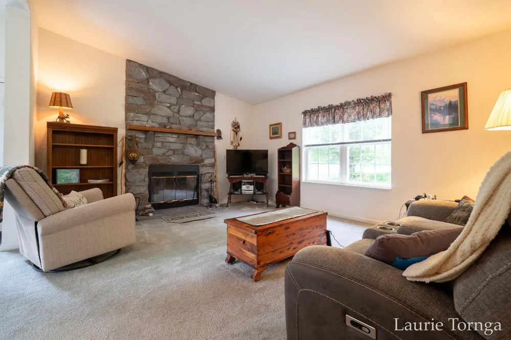 2670 Grand River Drive NE Ada Township, MI 49525