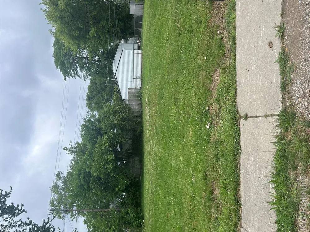 21189 Abrahm Street Clinton Charter Township, MI 48035