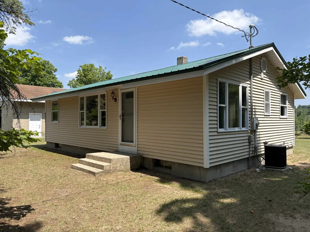 8655 SE Campbell Road Garfield Township, MI 49633