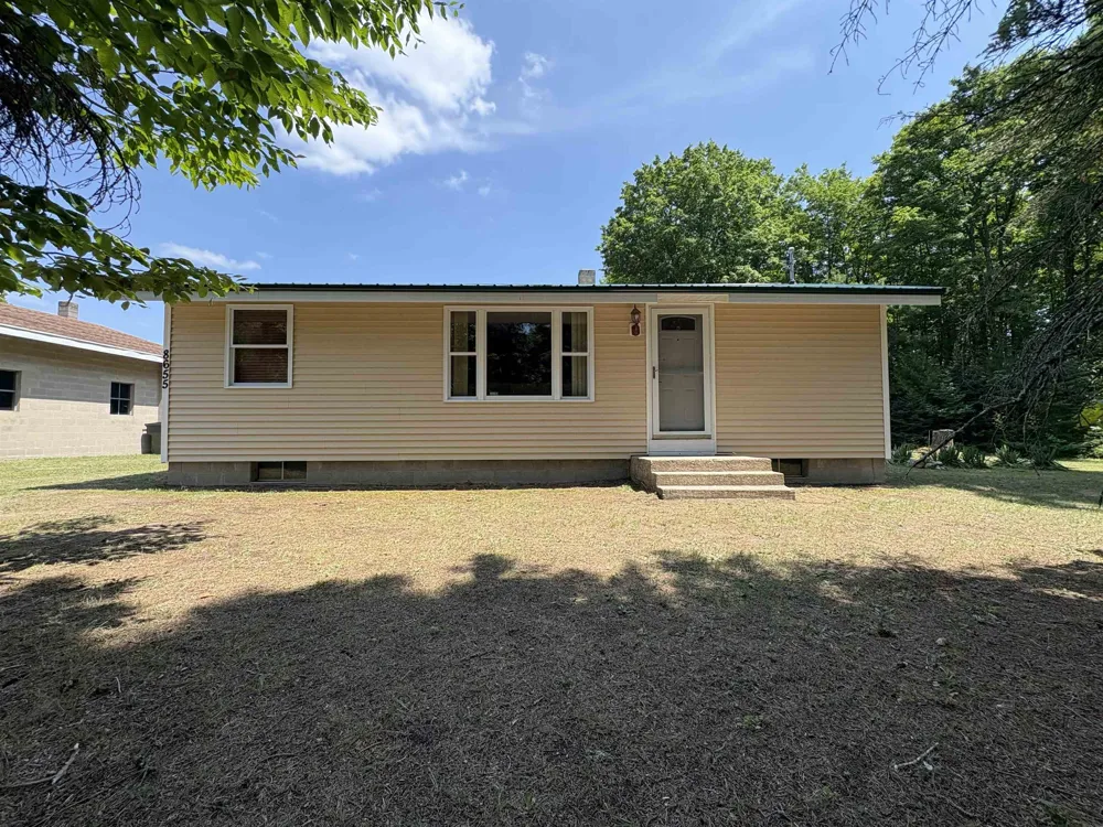 8655 SE Campbell Road Garfield Township, MI 49633