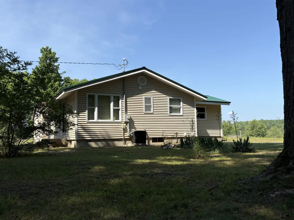 8655 SE Campbell Road Garfield Township, MI 49633