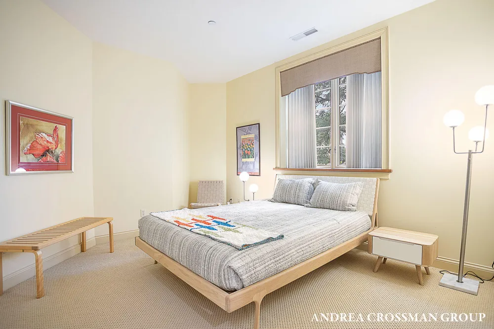 141 Central Avenue #120 Holland City, MI 49423