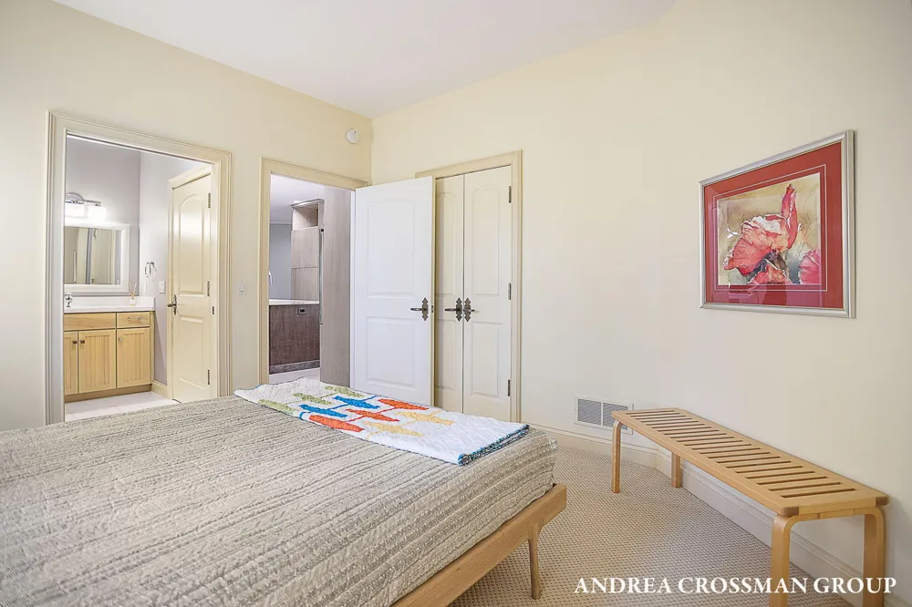141 Central Avenue #120 Holland City, MI 49423