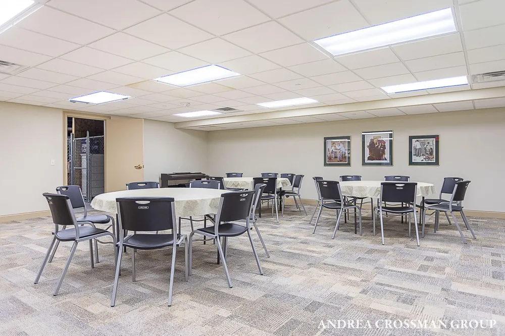 141 Central Avenue #120 Holland City, MI 49423