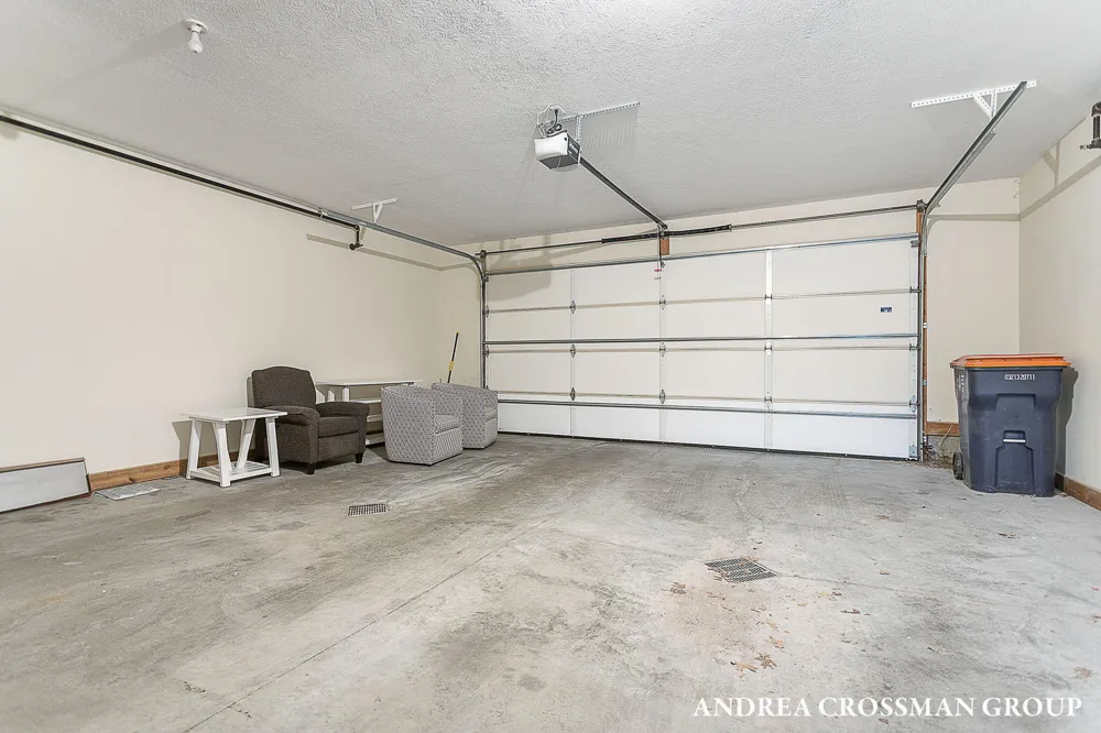 141 Central Avenue #120 Holland City, MI 49423