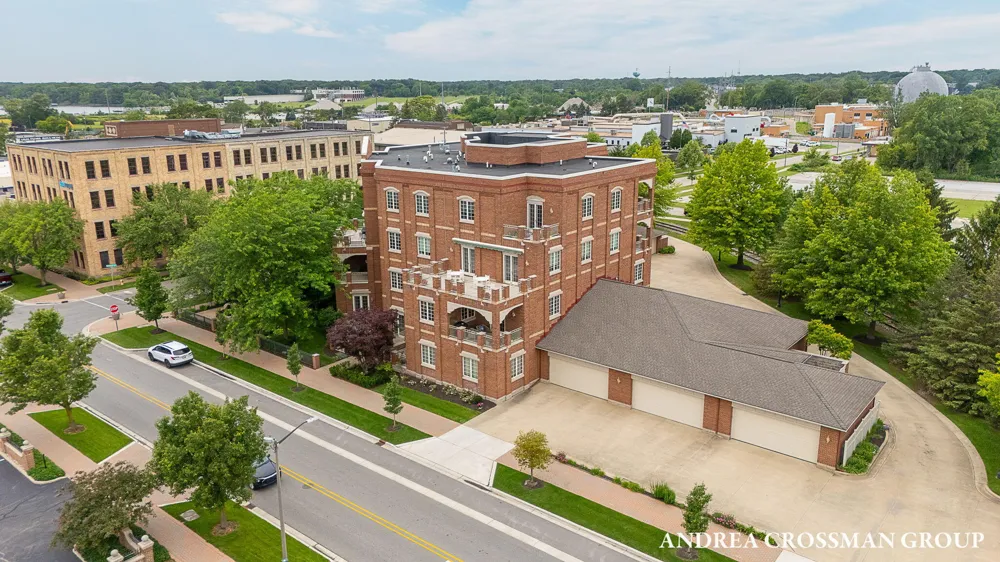141 Central Avenue #120 Holland City, MI 49423