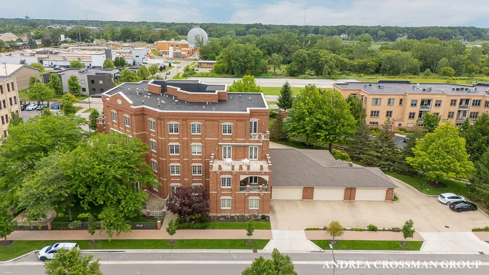 141 Central Avenue #120 Holland City, MI 49423