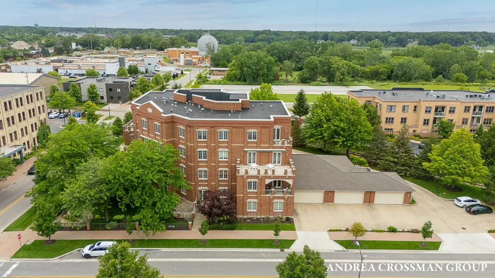 141 Central Avenue #120 Holland City, MI 49423