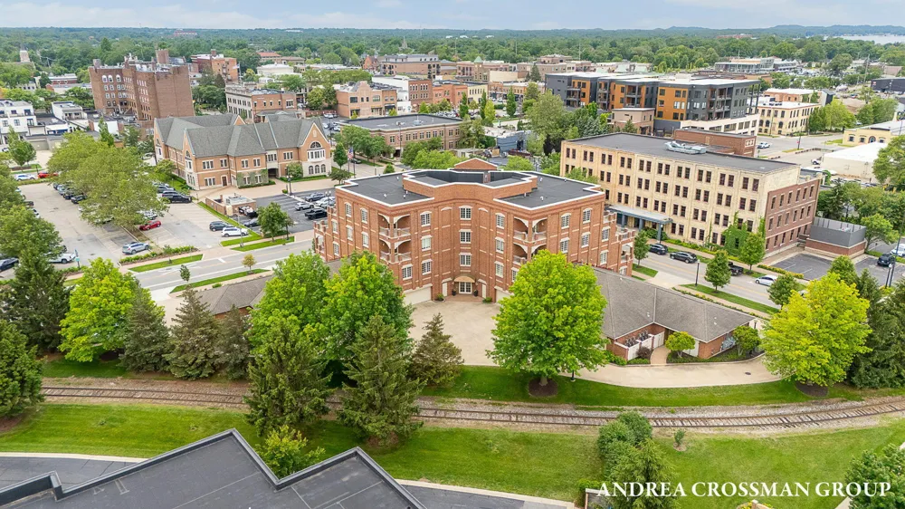 141 Central Avenue #120 Holland City, MI 49423