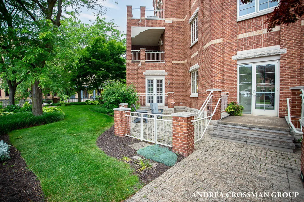 141 Central Avenue #120 Holland City, MI 49423