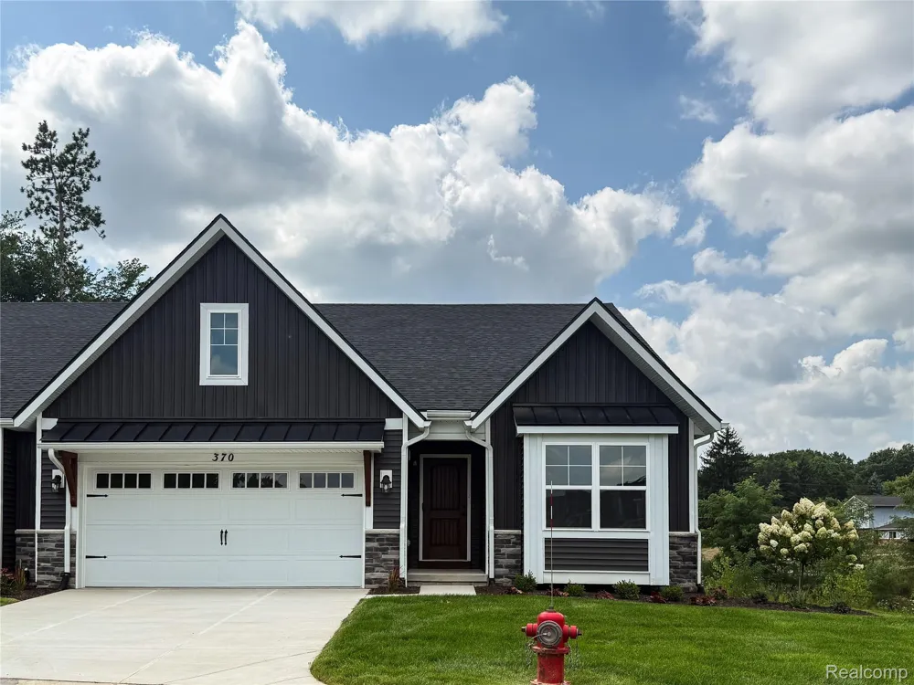 370 Canyon Creek Court #19 Marion Township, MI 48843