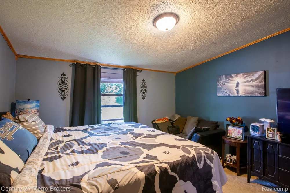 6100 Otis Lake Road Hope Township, MI 49046
