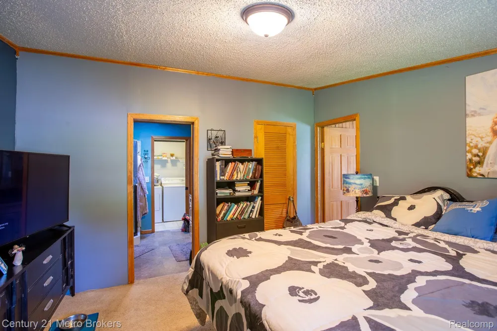 6100 Otis Lake Road Hope Township, MI 49046