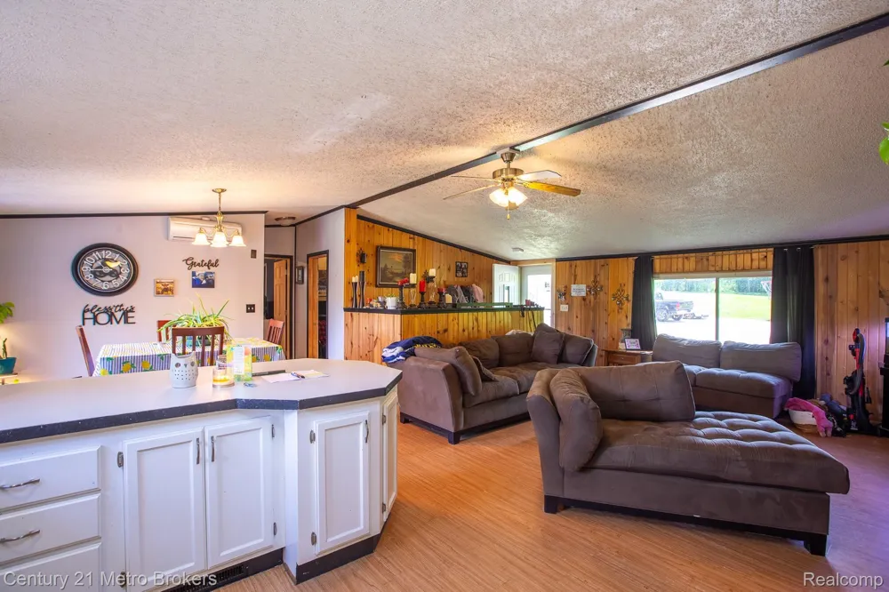 6100 Otis Lake Road Hope Township, MI 49046