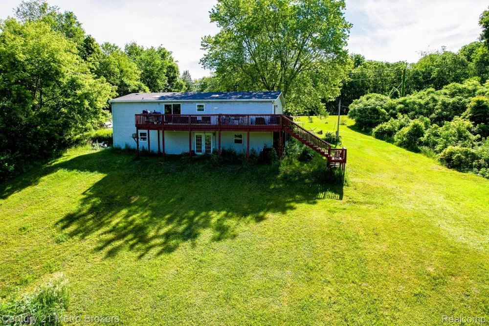 6100 Otis Lake Road Hope Township, MI 49046