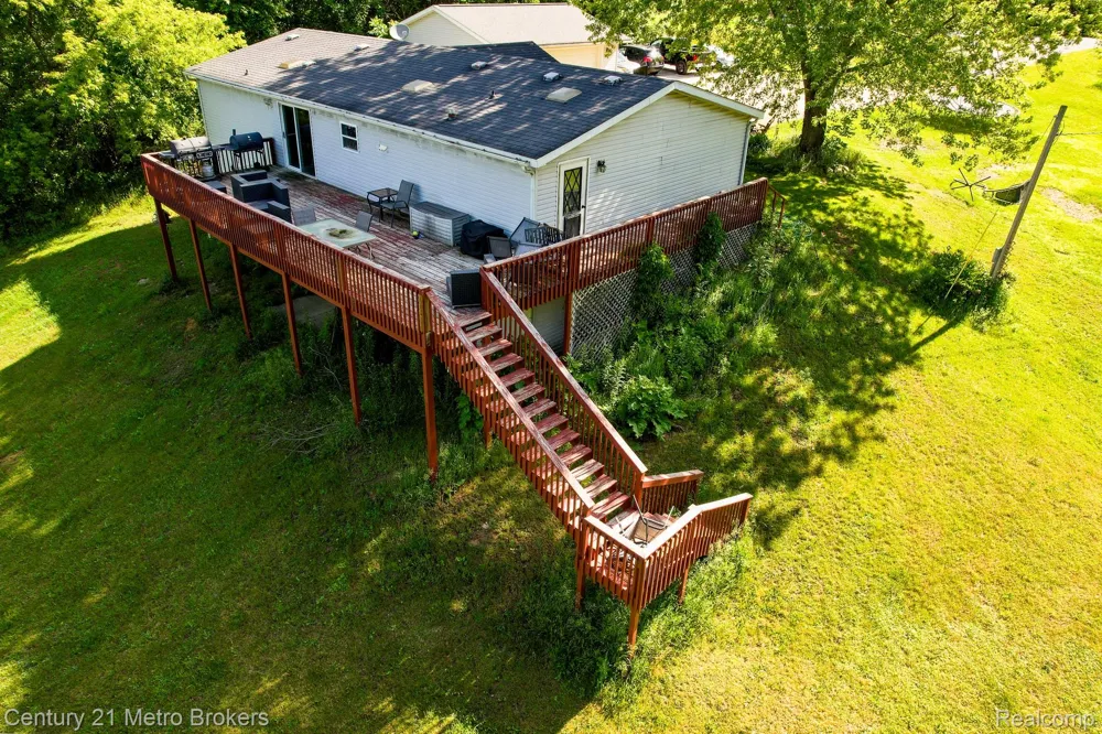 6100 Otis Lake Road Hope Township, MI 49046
