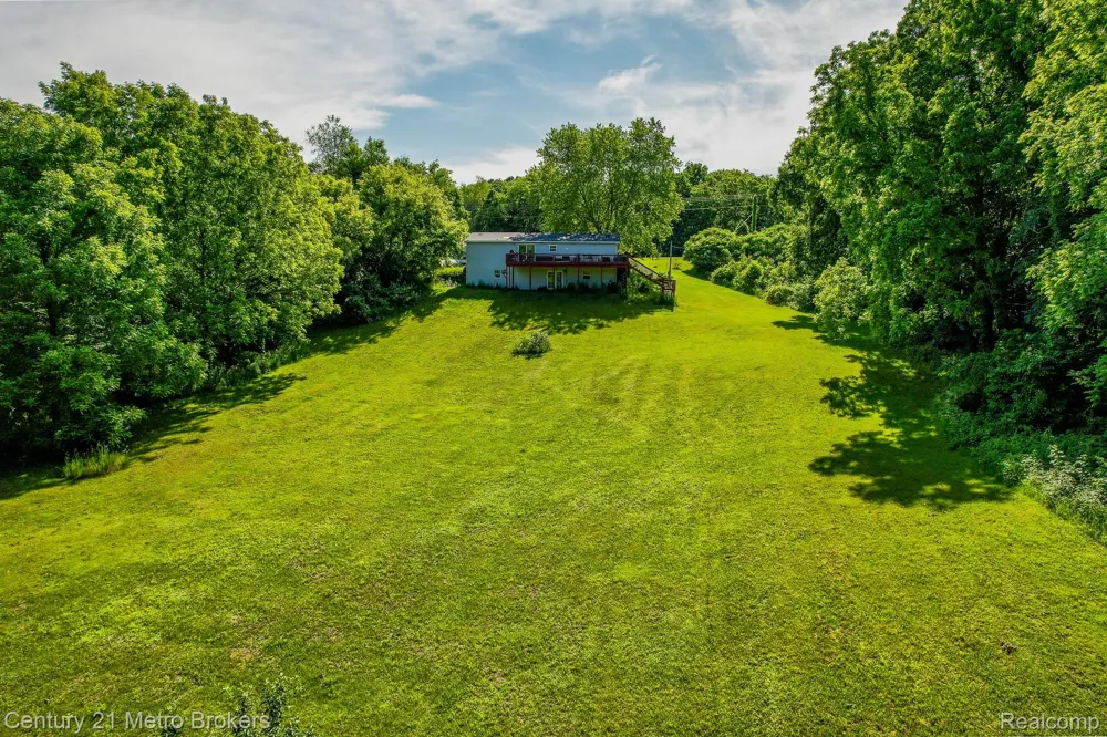 6100 Otis Lake Road Hope Township, MI 49046
