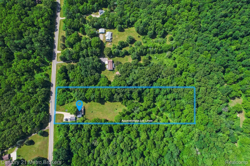 6100 Otis Lake Road Hope Township, MI 49046