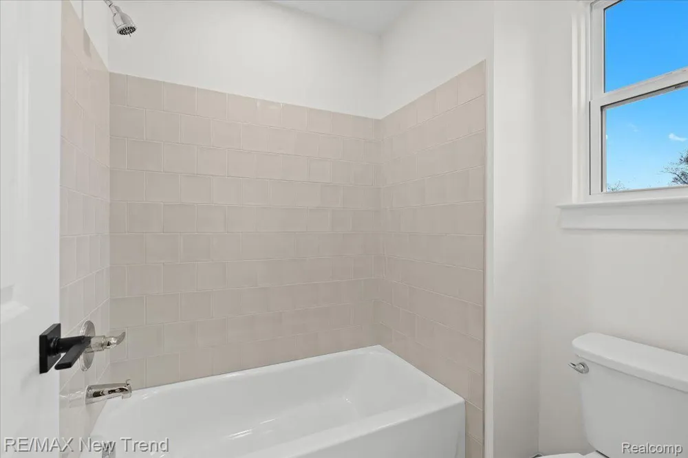7829 Trailside Court West Bloomfield Charter Township, MI 48323