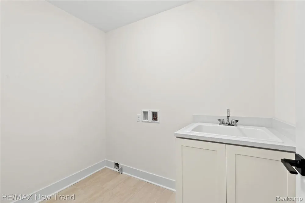 7829 Trailside Court West Bloomfield Charter Township, MI 48323