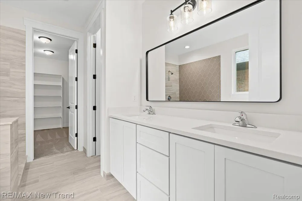 7829 Trailside Court West Bloomfield Charter Township, MI 48323