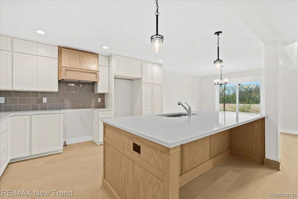 7829 Trailside Court West Bloomfield Charter Township, MI 48323