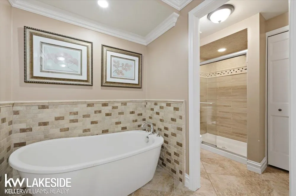 7277 Wellington Place Washington Township, MI 48094