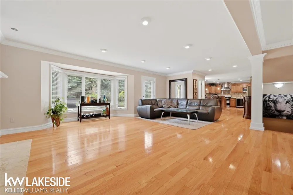 7277 Wellington Place Washington Township, MI 48094