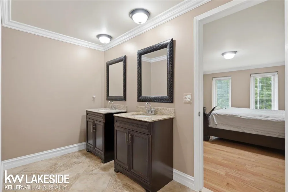7277 Wellington Place Washington Township, MI 48094
