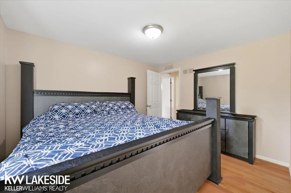 7277 Wellington Place Washington Township, MI 48094