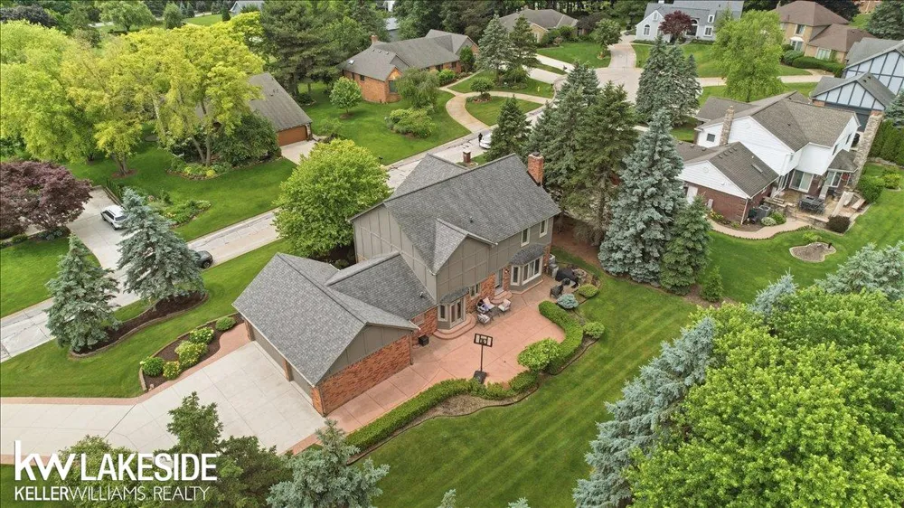 7277 Wellington Place Washington Township, MI 48094