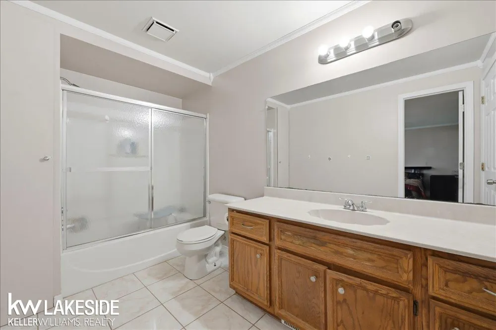 7277 Wellington Place Washington Township, MI 48094