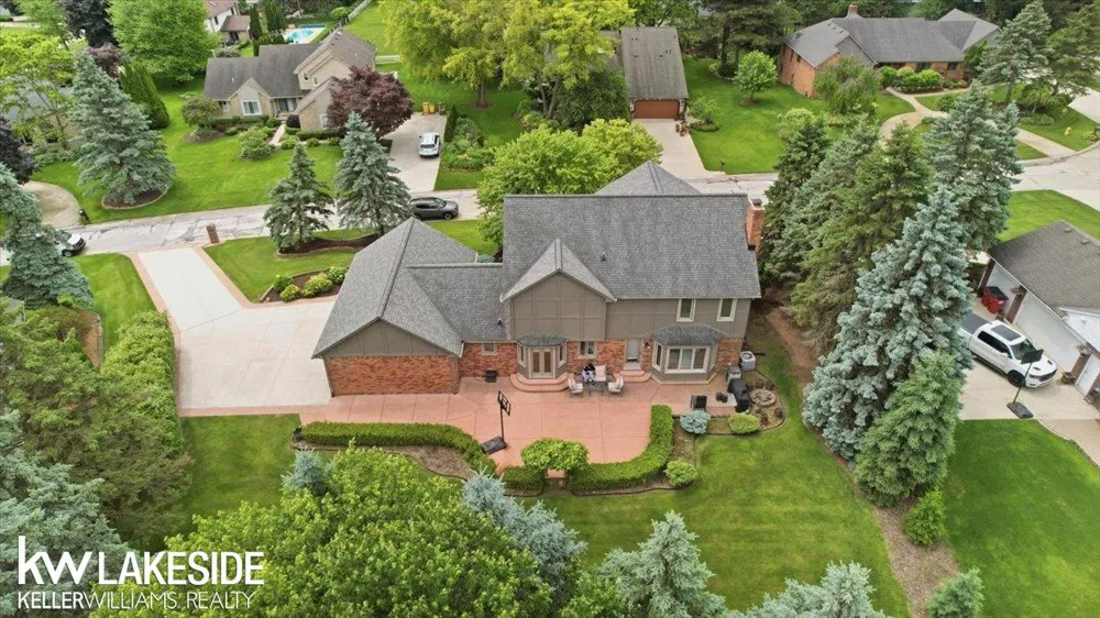 7277 Wellington Place Washington Township, MI 48094
