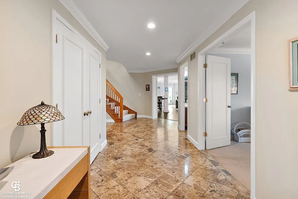 26031 harbour pointe dr n Drive Harrison Charter Township, MI 48045