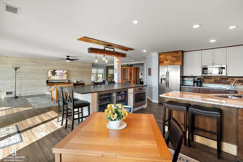 26031 harbour pointe dr n Drive Harrison Charter Township, MI 48045