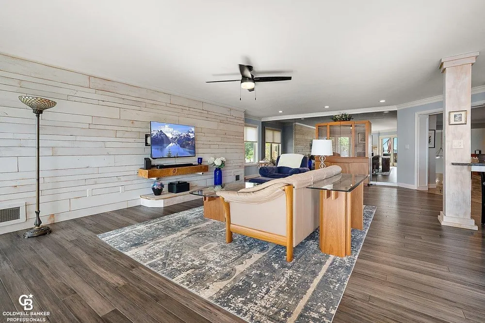 26031 harbour pointe dr n Drive Harrison Charter Township, MI 48045