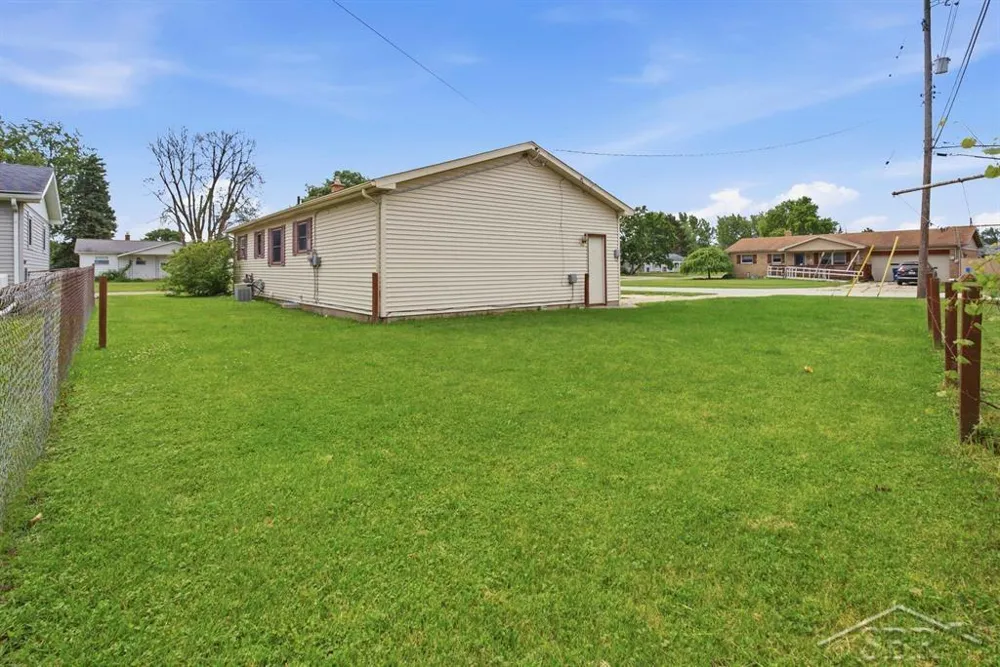 708 Piper Drive Carrollton Township, MI 48604