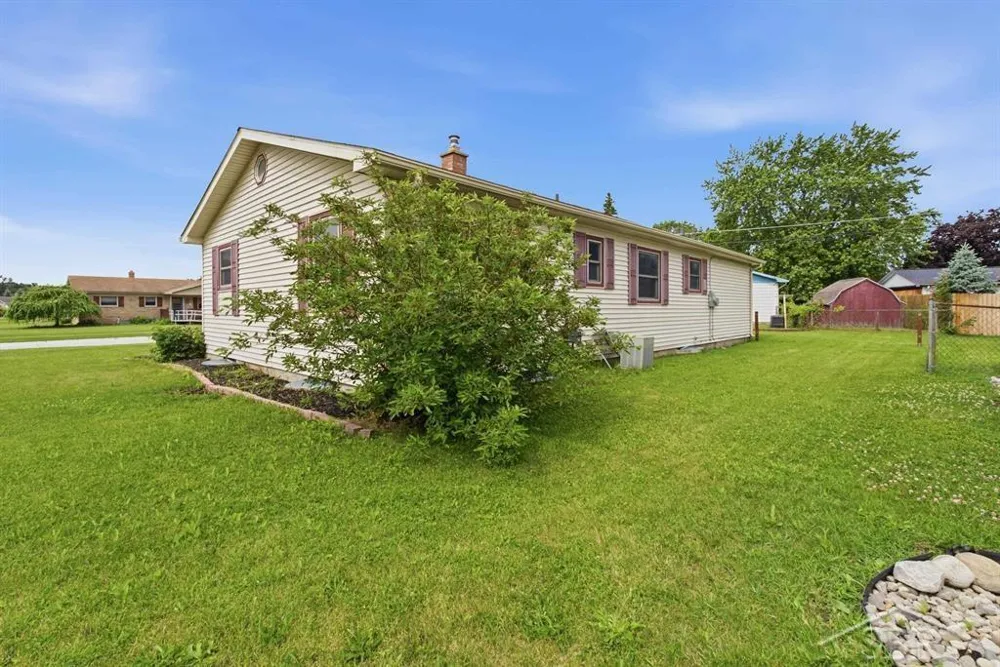 708 Piper Drive Carrollton Township, MI 48604