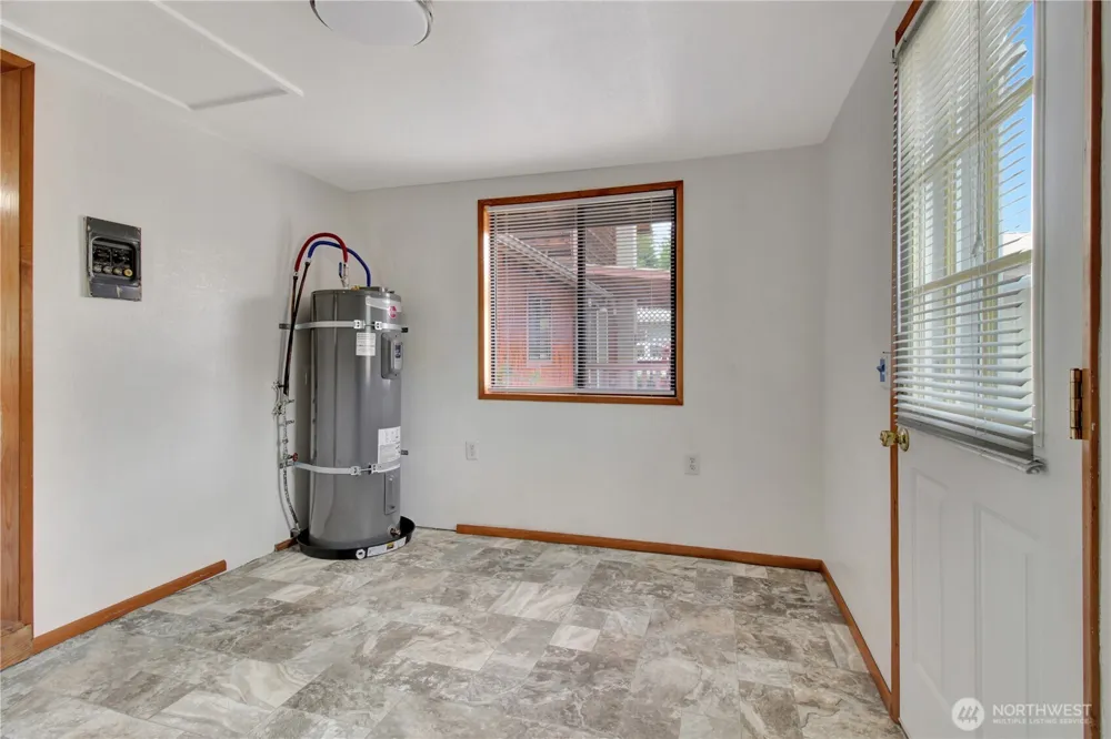 930 Commercial Avenue Darrington, WA 98241
