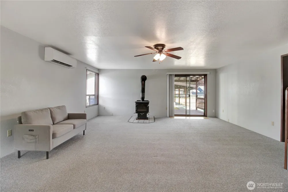 930 Commercial Avenue Darrington, WA 98241