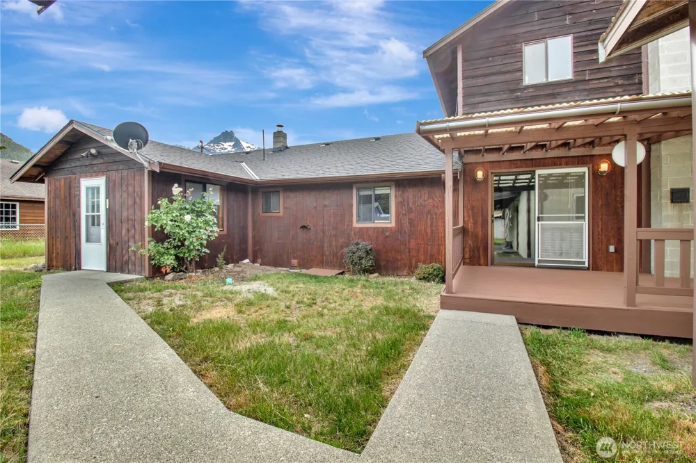 930 Commercial Avenue Darrington, WA 98241