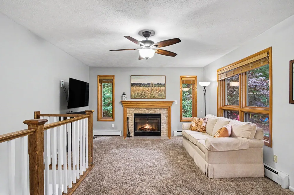 6069 Stout Creek Avenue NE Cannon Township, MI 49306