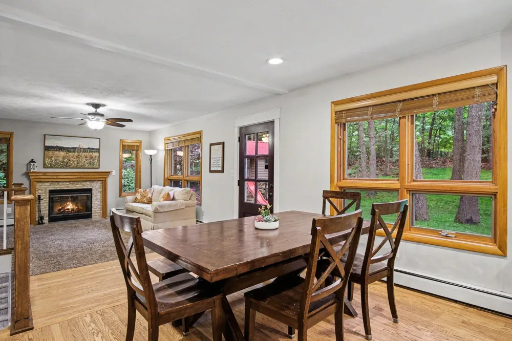 6069 Stout Creek Avenue NE Cannon Township, MI 49306