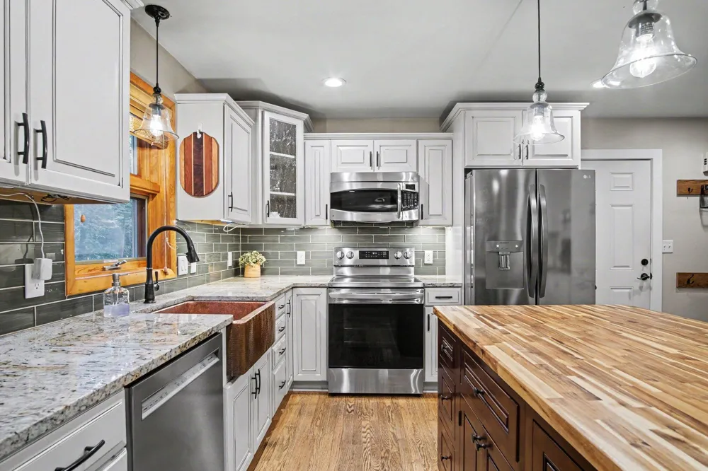 6069 Stout Creek Avenue NE Cannon Township, MI 49306