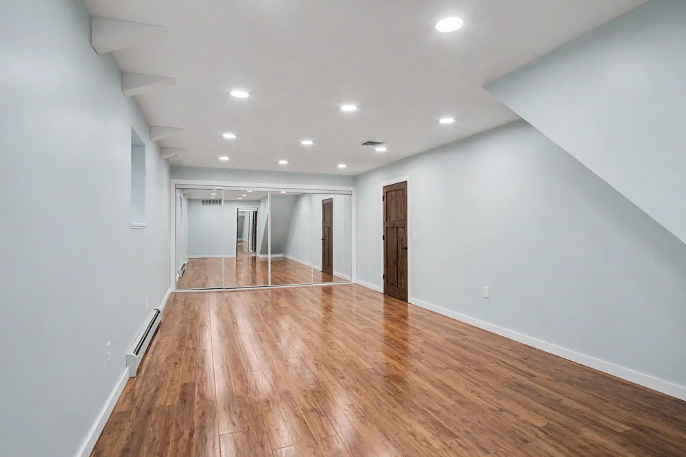6069 Stout Creek Avenue NE Cannon Township, MI 49306