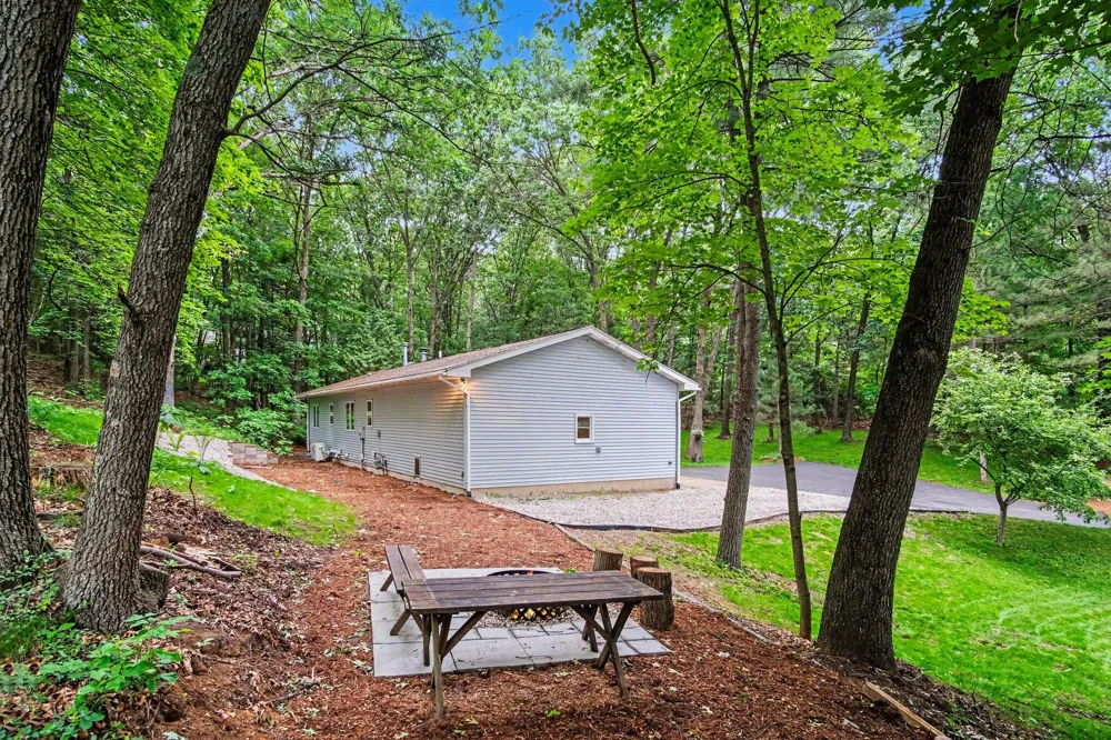 6069 Stout Creek Avenue NE Cannon Township, MI 49306