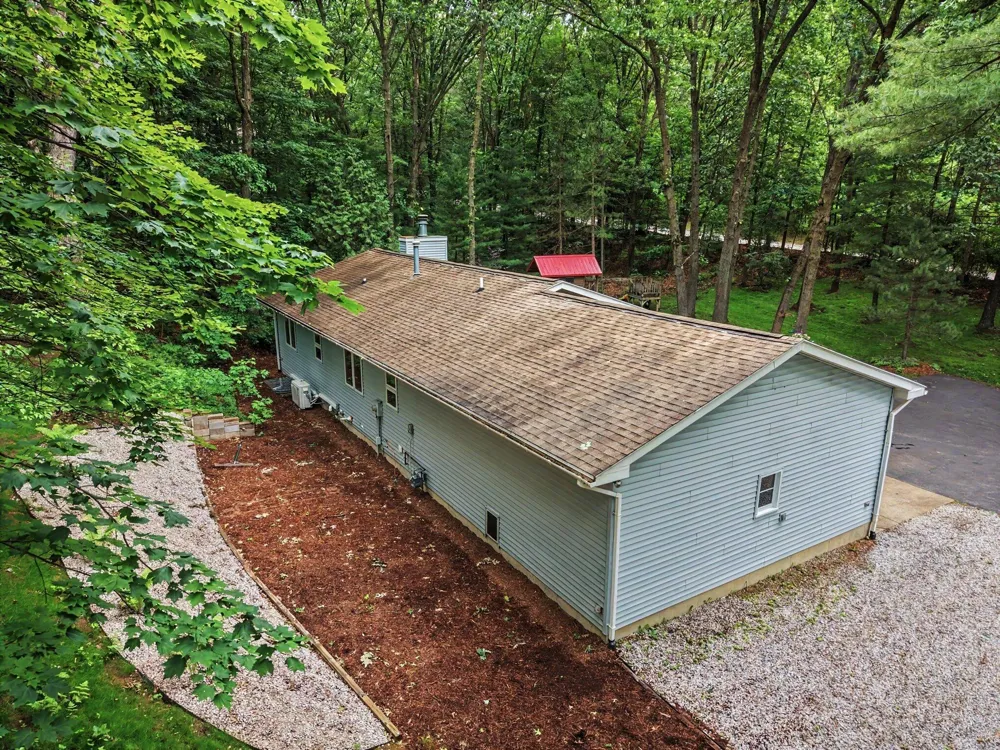 6069 Stout Creek Avenue NE Cannon Township, MI 49306