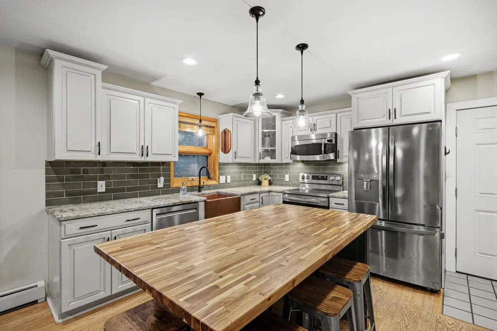 6069 Stout Creek Avenue NE Cannon Township, MI 49306